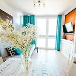 Bright 14th Floor Centrum Sunset Park Views By Polandbnb Apartment *