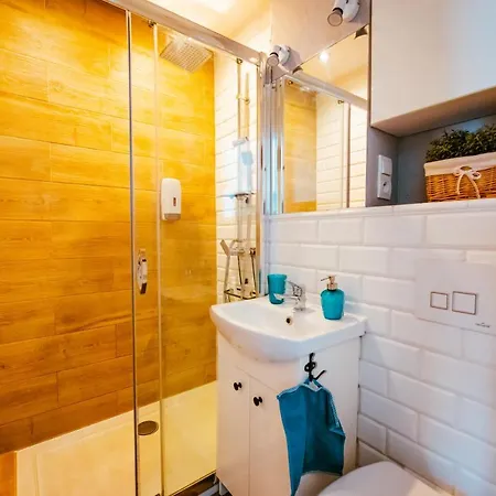 Apartament Mirowska