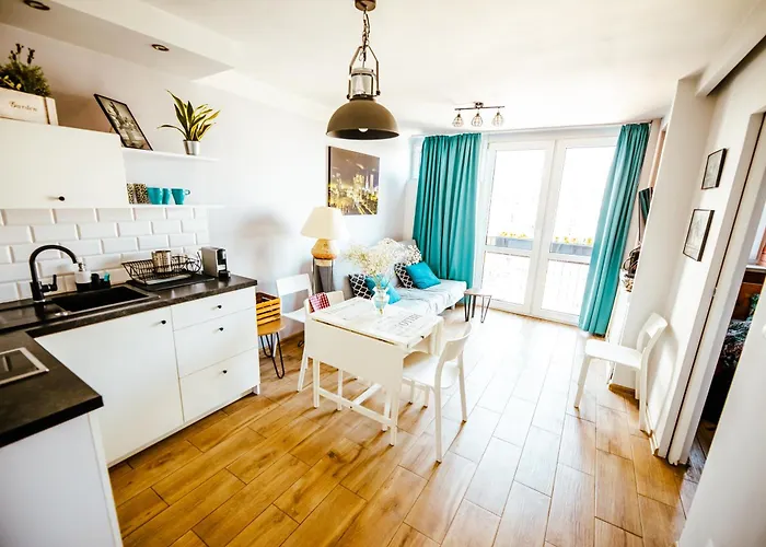 Bright 14th Flr Sunset Park View By Polandbnb Apartman Varsó