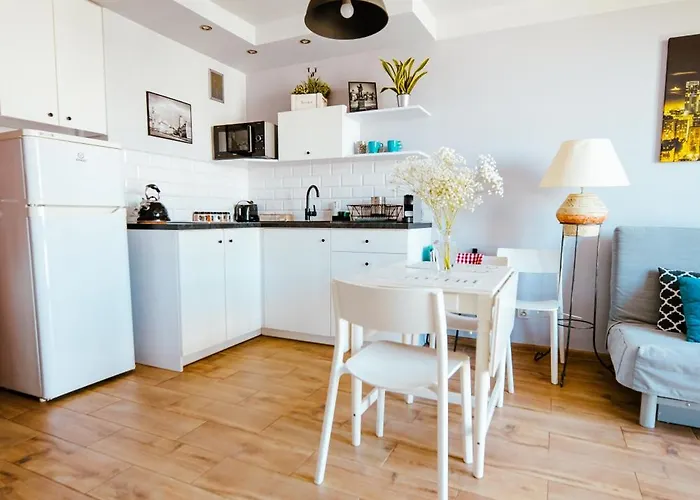 Bright 14th Flr Sunset Park View By Polandbnb Apartman *