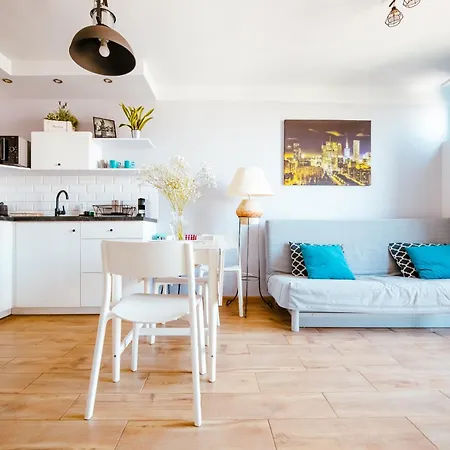 Bright 14Th Floor Apartment Warsaw Centrum Sunset Park Views By Polandbnb *
